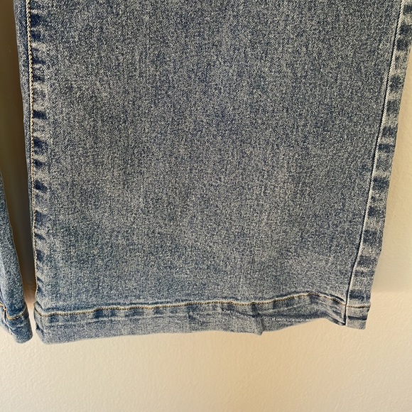 NWT FRYE Vintage Wash Jeans. Size 30 - Picture 3 of 11
